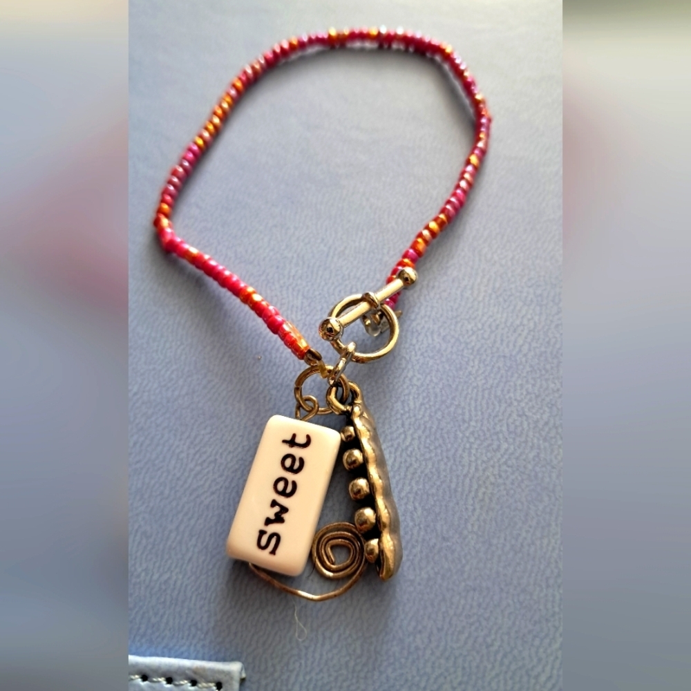 Beaded Bracelet with  Sweet Pea Charm